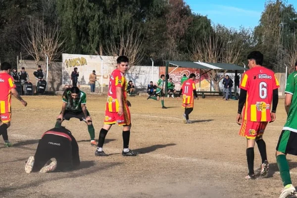 Fútbol de Chilecito: Anguinán fue mucho para el Santo de Vichigasta