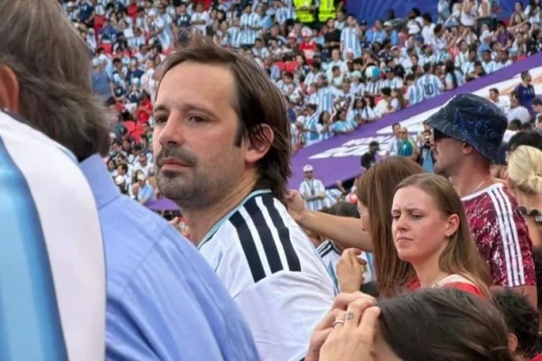 Quién es el viceministro del Gobierno que viajó al Mundial