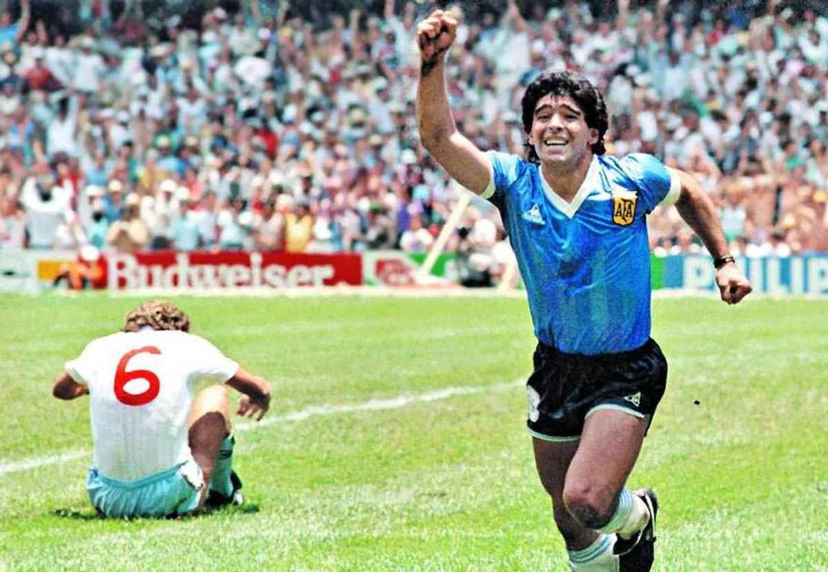 La historia de la camiseta azul improvisada con la que Argentina eliminó a Inglaterra en el 86