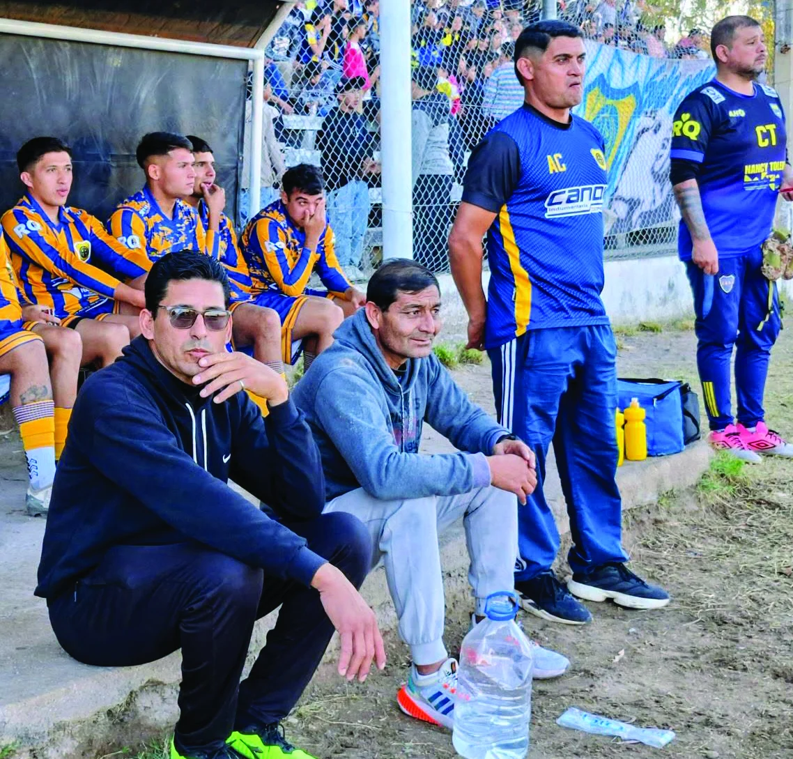 F&uacute;tbol: Javier Brizuela dej&oacute; de ser el DT de Defensores de la Boca