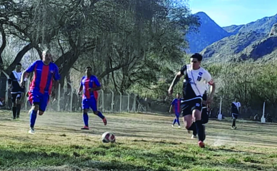 San Vicente gan&oacute; y es líder.
