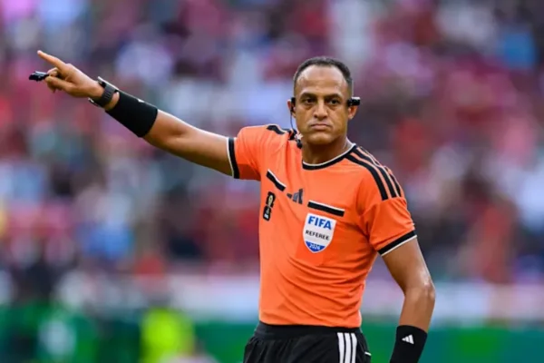 Quién es Ismail Elfath, el árbitro confirmado para Argentina vs. Inglaterra