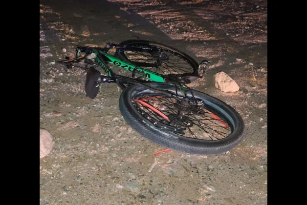 Ciclista de 18 años murió tras ser embestido por un camión cerca de Villa Unión