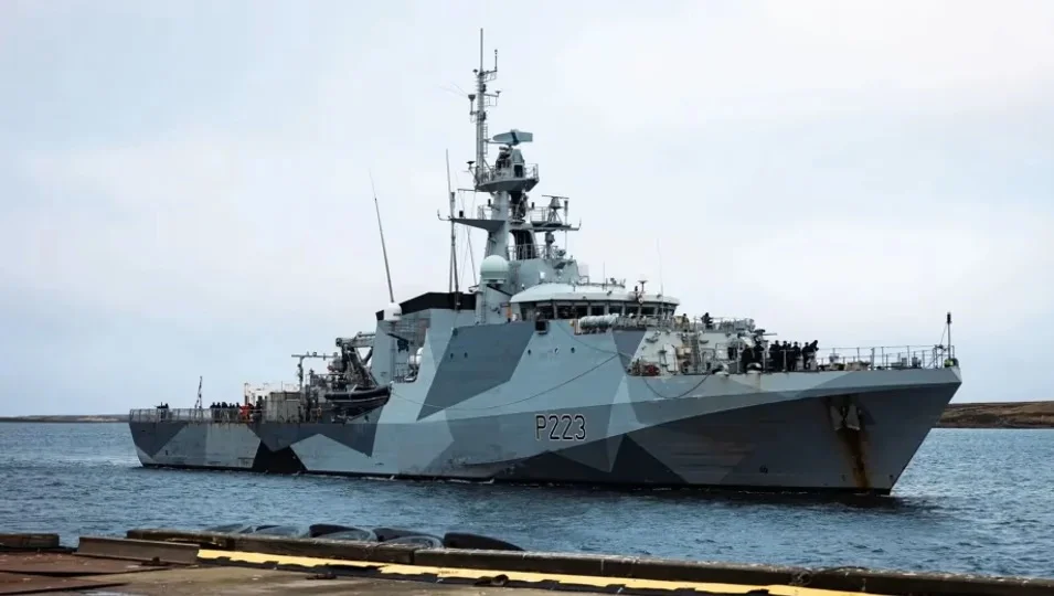 Diputados del “peronismo federal” exigen explicaciones por el buque de guerra británico que navegó en Mar Argentino