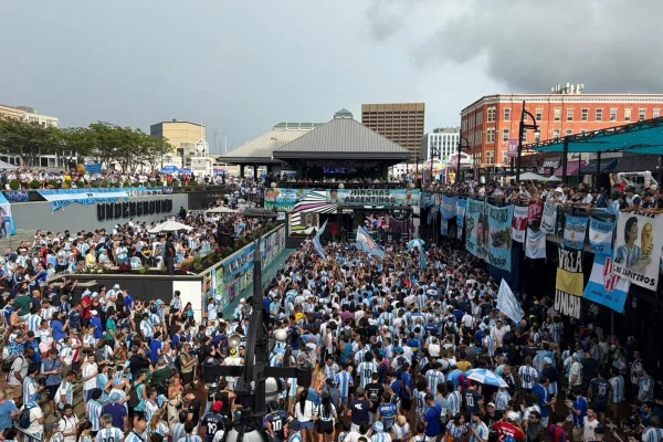 Multitudinario banderazo argentino en Atlanta antes de la semifinal contra Inglaterra