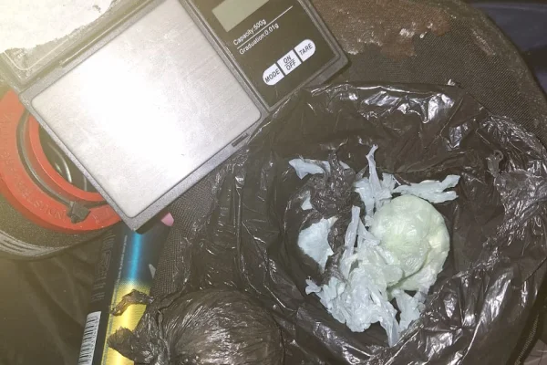 Secuestran cocaína, marihuana y diversos elementos abandonados en el barrio Cochangasta
