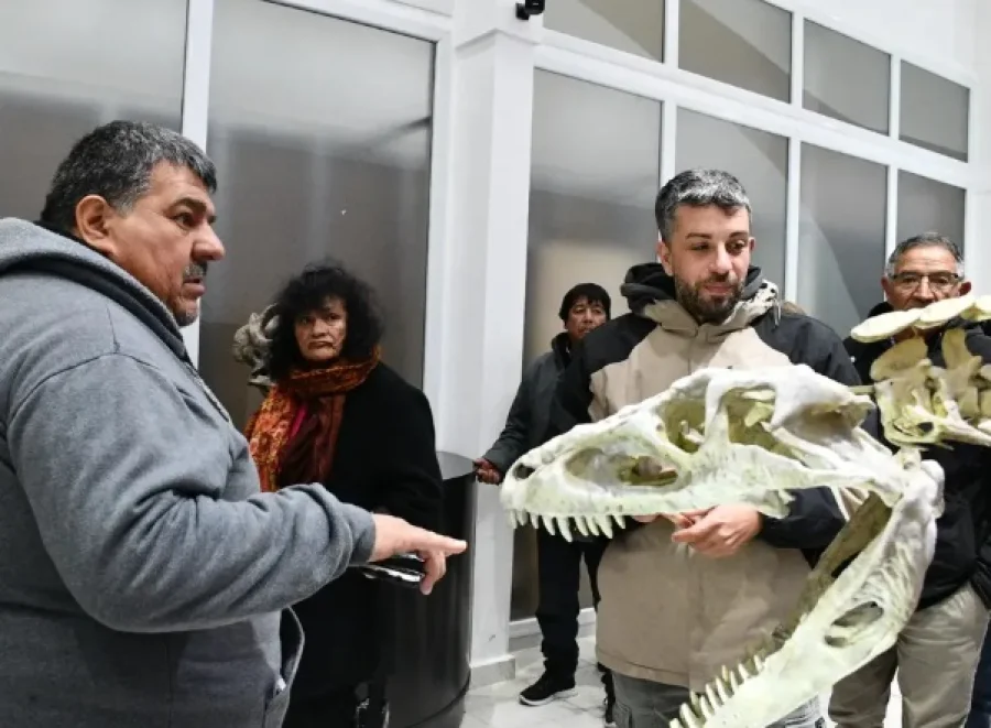 Prpuestas. Visitas guiadas por la Sala Tierra de Dinosaurios y el sentir de riojanidad en la Sala Federal, entre otras salas tem&aacute;ticas.