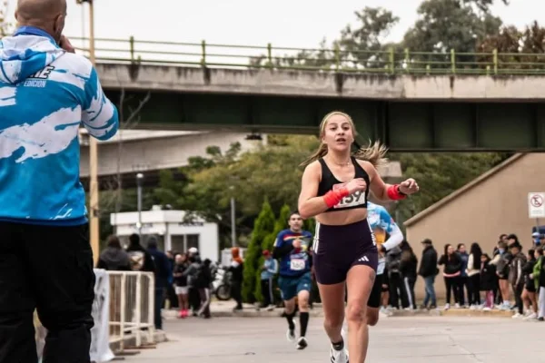 Gabriela Álamo entabló nuevo record de Chilecito en Media Maratón