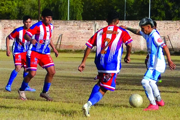 Fútbol: Racing y Los Obreros repartieron los puntos
