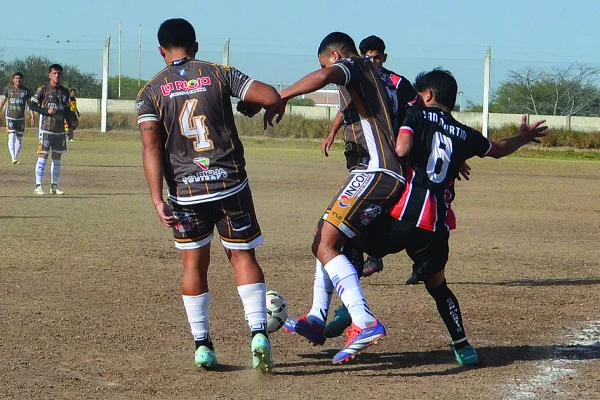 Fútbol: San Francisco no pudo treparse a la cima de la tabla