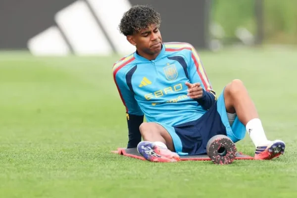 Alerta por Lamine Yamal: no entrenó en España y se lo vio con un vendaje a tres días de la final contra la Selección Argentina