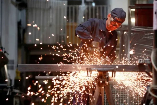Industria: sigue cayendo el uso de la capacidad instalada de las fábricas
