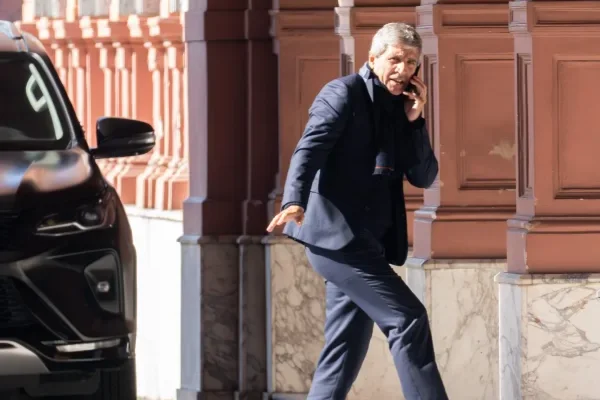 El déficit fiscal reapareció en junio y cortó la racha positiva del Gobierno