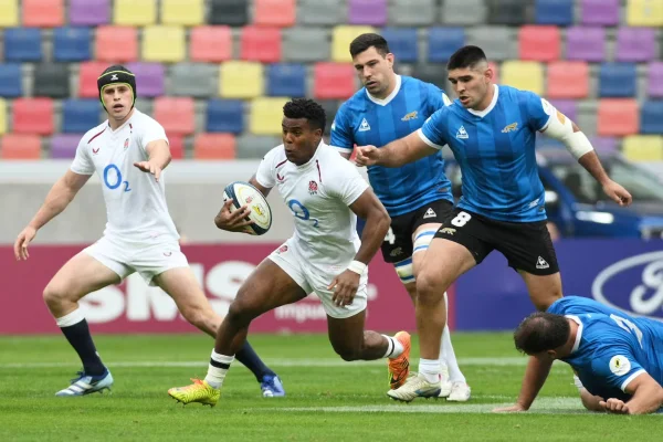Los Pumas no lograron hacerse fuertes ante Inglaterra y cayeron por el Nations Championship