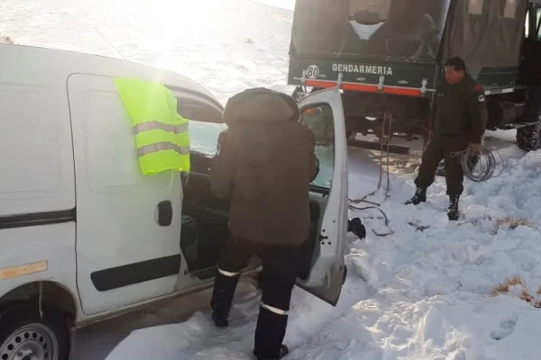 Mendoza: rescataron a 23 montañistas en medio de una intensa nevada