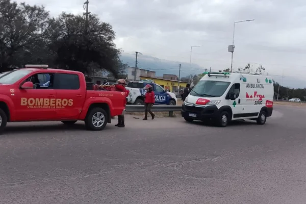 Un motociclista  derrapó y sufrió heridas