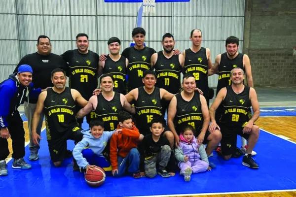 Básquetbol de Chilecito: Nuevo triunfo de Atlético y debut victorioso de La Vieja Escuela