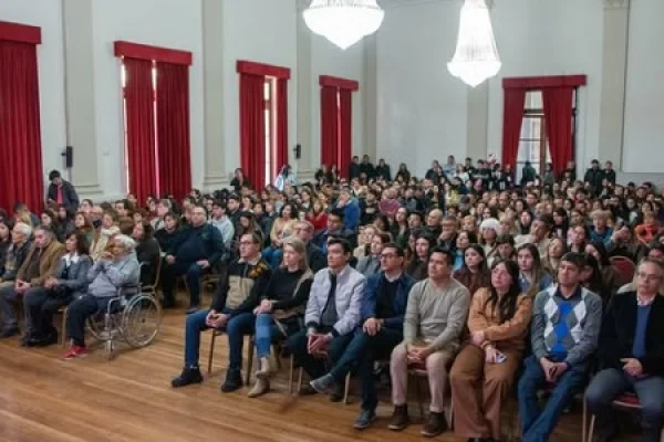 Universidad, ciencia y desarrollo abordaron desde la UNLaR en la Feria del Libro