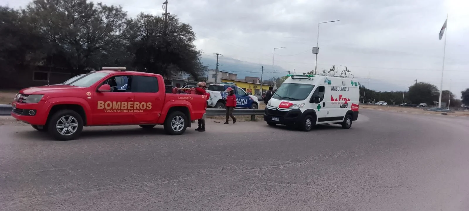 Un motociclista derrapó y sufrió heridas