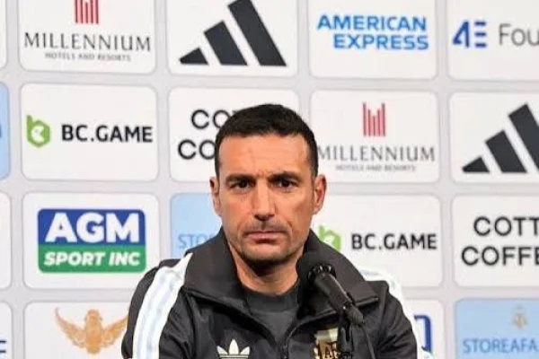 Scaloni, sobre la polémica por la bandera de las Islas Malvinas: “No nos dijeron nada”