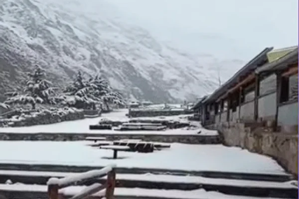 Las Placetas, cubiertas de nieve: una postal única de Chilecito que invita a disfrutar con precaución