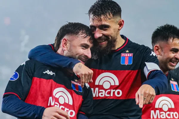 Tigre goleó a Nacional en Uruguay y quedó a un paso de octavos