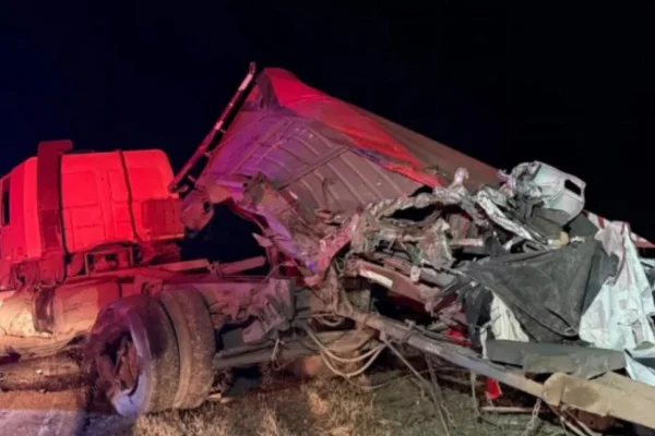 Santiago del Estero: un cordobés murió en un choque entre dos camiones
