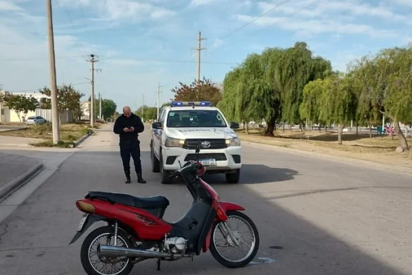 Una motociclista con heridas de consideración tras chocar contra un perro