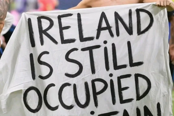 Irlanda viralizó un edit de la Scaloneta con IA tras el triunfo ante Inglaterra: el reclamo por Malvinas llegó a Europa