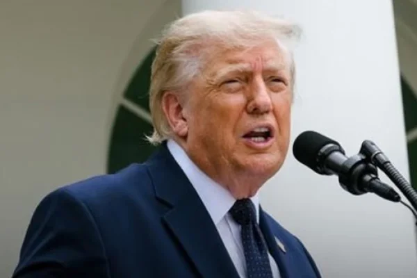 Trump está considerando ataques “a gran escala” en Irán