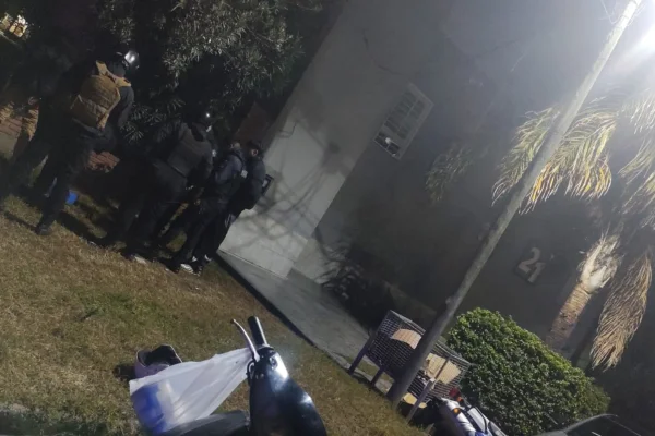 Demoran a un motociclista con marihuana y le retienen la moto por falta de documentación