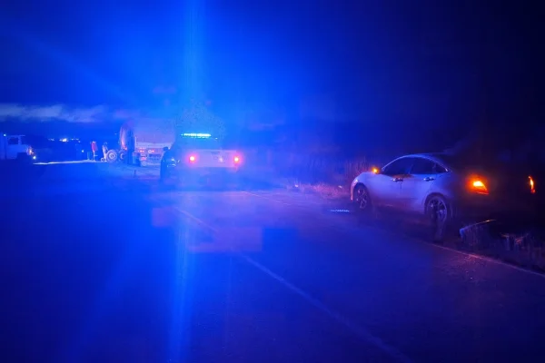 Un camión sufrió un desperfecto y casi tiene un siniestro vial