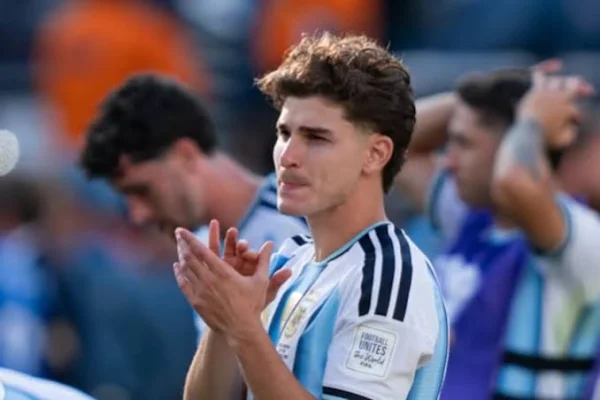 Arsenal presenta una impactante oferta por Julián Álvarez y abre un nuevo frente en el mercado de pases europeo