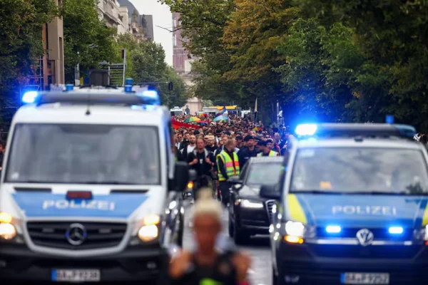 Atentado en la marcha del Orgullo en Berlín: el presunto autor del atropello múltiple murió en un operativo policial