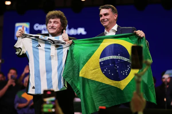 Milei acusó a Brasil de financiar una supuesta 