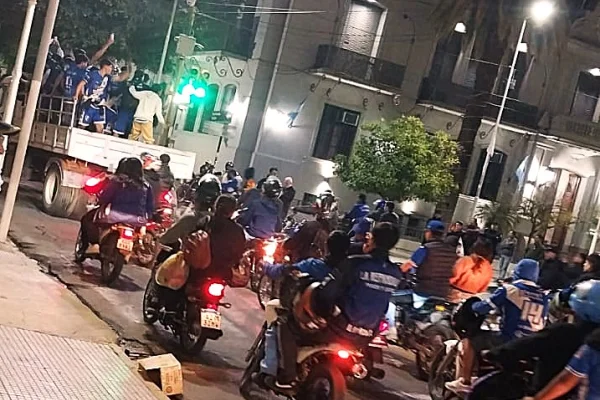 San Pancho se quedó con el Torneo Provincial y lo celebró en la plaza 25 de mayo